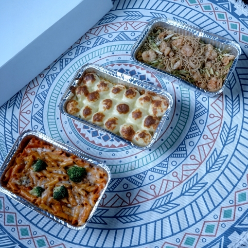 صورة 🍴 عرض أصناف القصدير 5 اشخاص